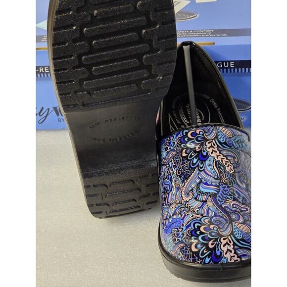 Easy Works Lyndee Women's Slip On Blue Pop New In Box Size 12 M Funky Retro - Picture 5 of 7